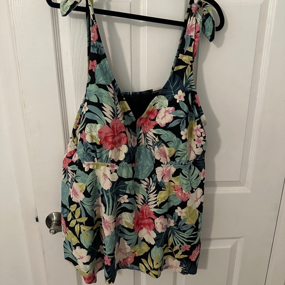 Kona Sol Tops - Floral Tankini Top